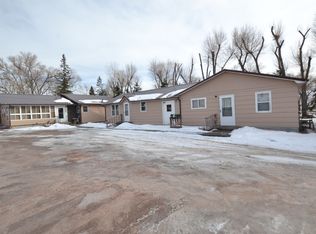 117 Carter Ave, Newcastle, WY 82701