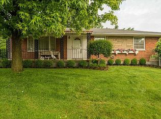877 Woodhill Rd, Dayton, OH 45431