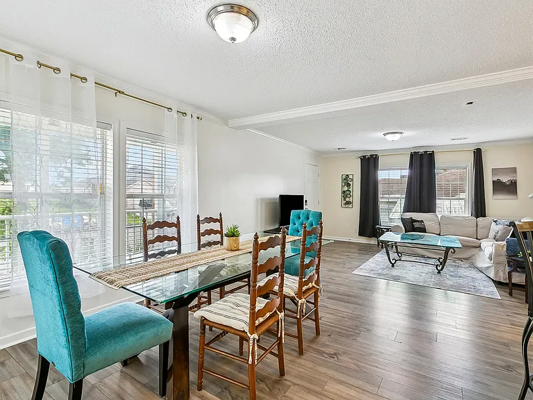 4416 Dreux Ave — Photo 4