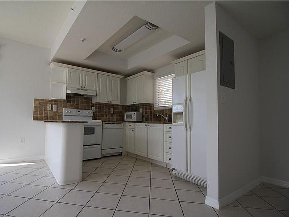 4th image of 3500 Coral Way APT 503