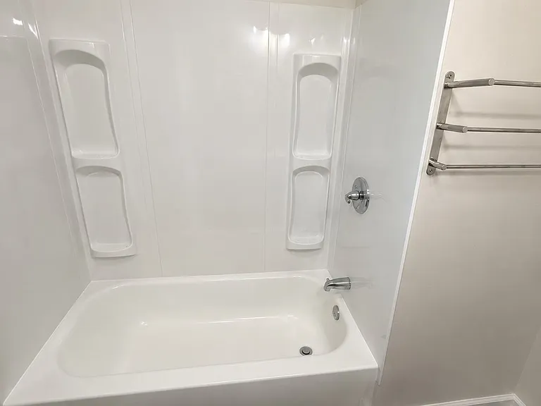 1411 Stansfield Dr — Photo 9