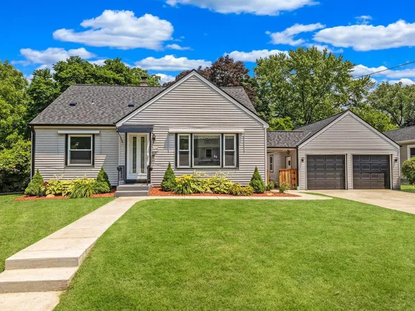 W168N9130 Falls AVENUE, Menomonee Falls, WI 53051