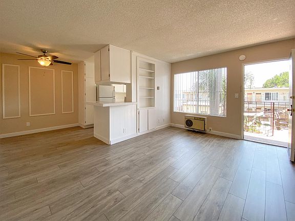 3rd image of 4765 W Mountain View Dr
