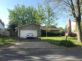 126 Kingswood Ct, Naperville, IL 60565
