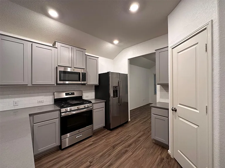 6508 Cetone Ter — Photo 9