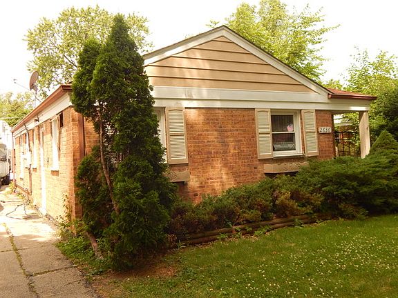2nd image of 2636 Calwagner Ave