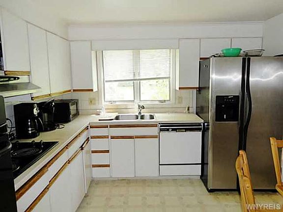2nd image of 41 Ponderosa Dr