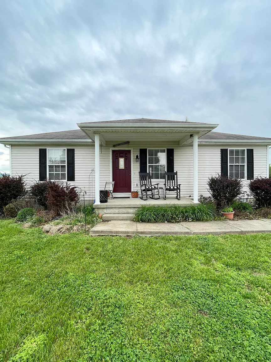 256 Rebecca Ln photo 1