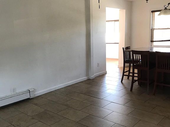 3rd image of 191 Dogwood Ave