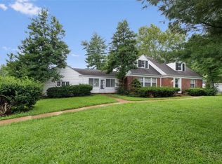 920 Chambers Rd, Saint Louis, MO 63137