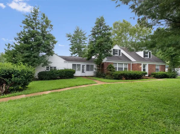 920 Chambers Rd, Saint Louis, MO 63137