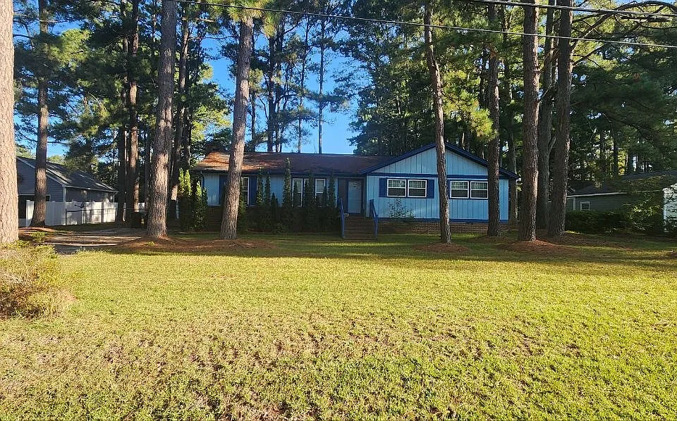 237 Forest Ln
