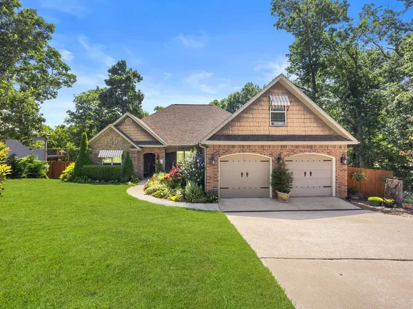 24 Granshire Dr, Bella Vista, AR 72714