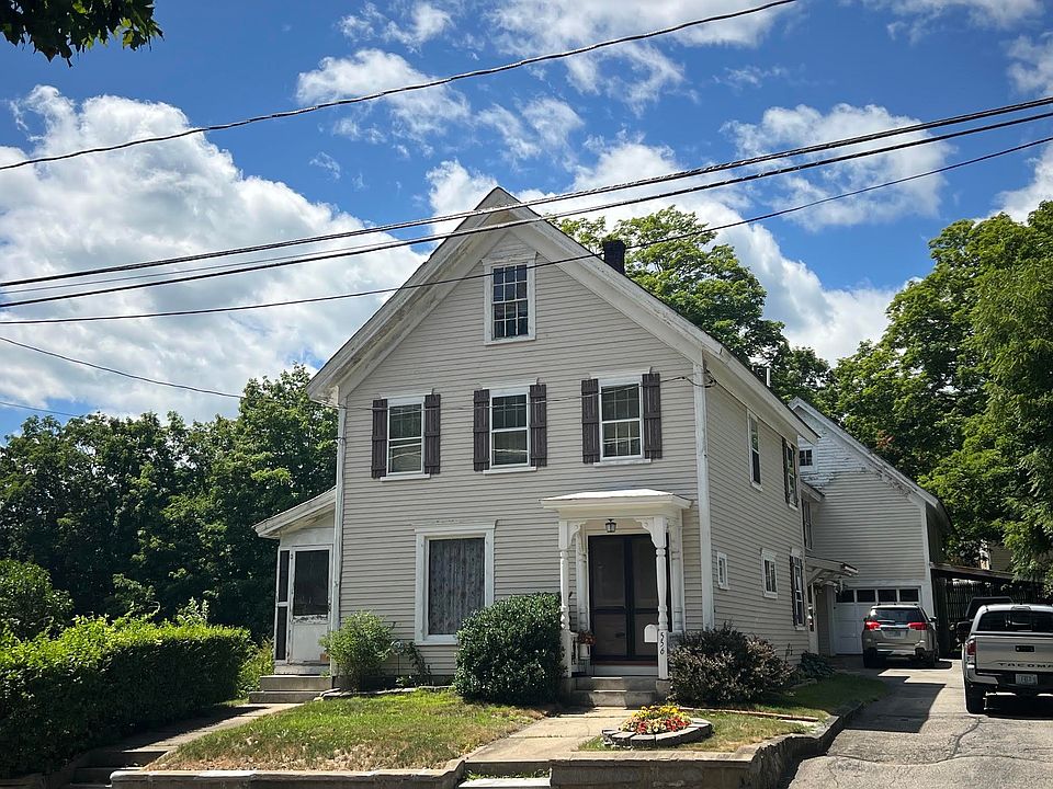 1st image of 556 Main Street