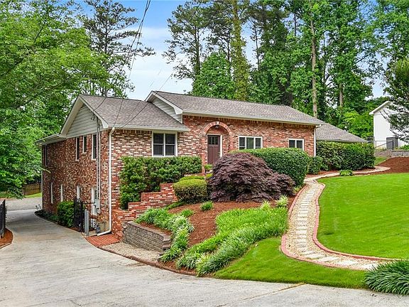 2nd image of 2118 Marann Dr