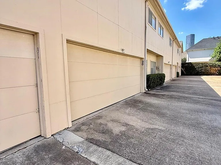 2323 Augusta Dr #30 — Photo 19