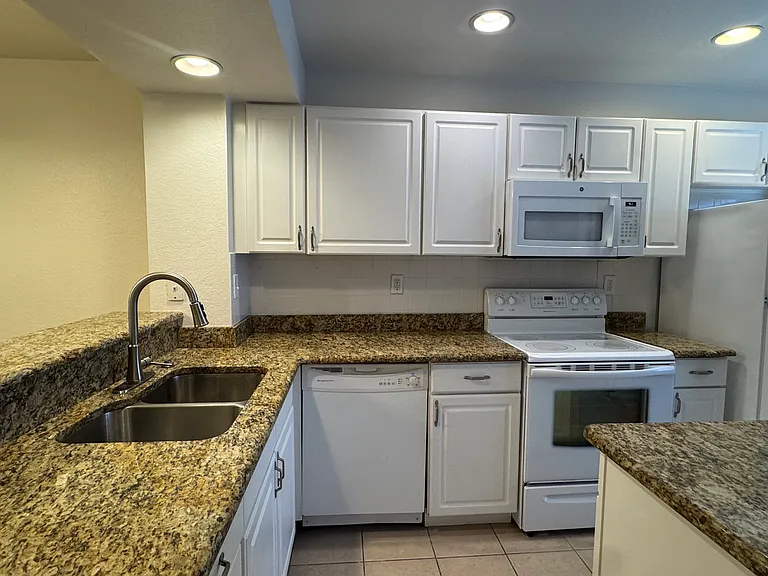 26346 Rampart Blvd — Photo 6
