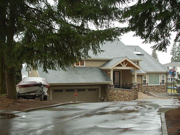 Long driveway, RV parking