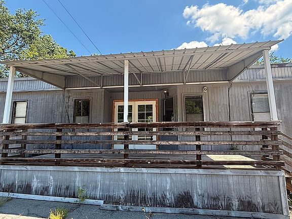 5th image of 4600 Macarthur Dr