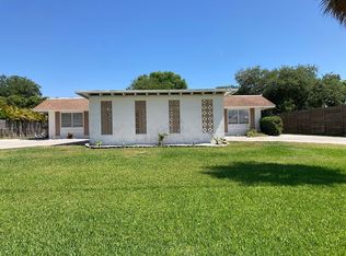 1872-1874 Southpointe Dr, Sarasota, FL 34231