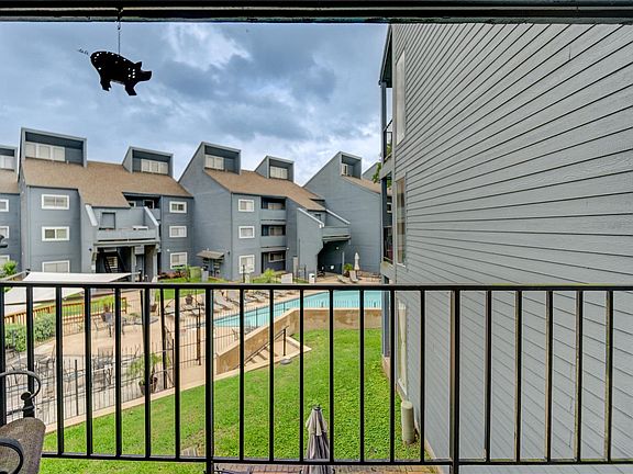 3rd image of 12500 Melville Dr APT 230C