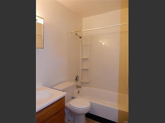 5th image of 1034-1038 Cherry Dr #17646919