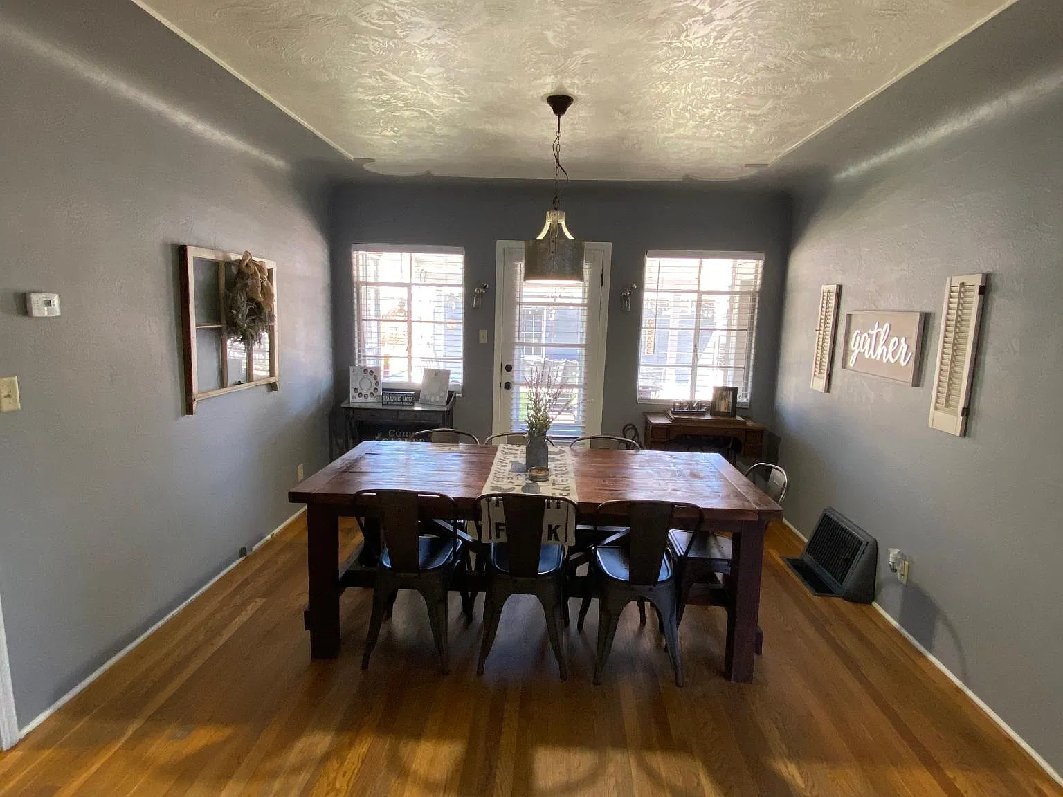 3 bed, 1.5 bath, 1710 sqft, $2,800 — Photo 4