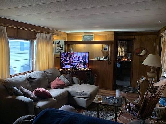 4th image of 44 Airstream Dr