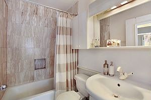 5th image of 157 E 32nd St APT 7D
