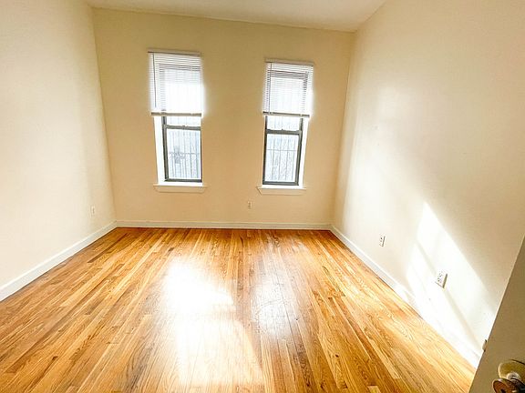2nd image of 48 Wilson Ave #C2r