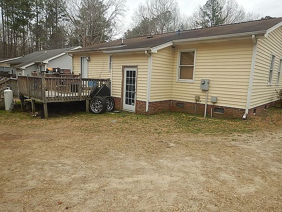 3rd image of 149 Creek Dr