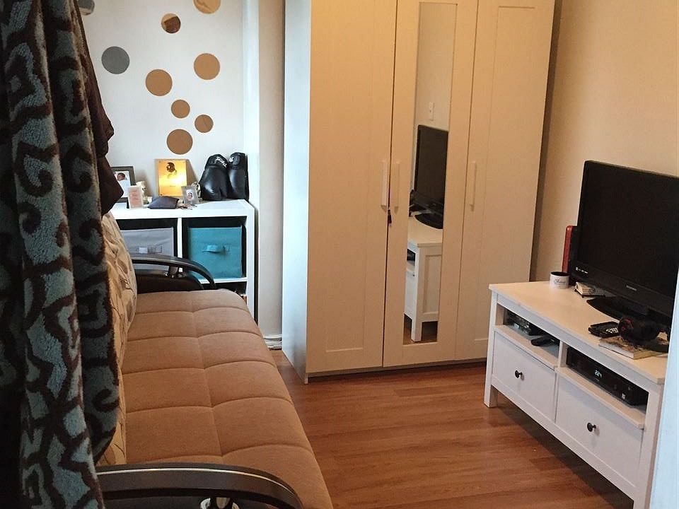 2nd image of 135 Cambridge Ave APT 2