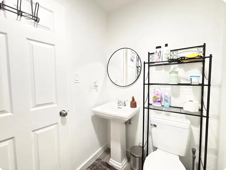 7425 Avenue H — Photo 4