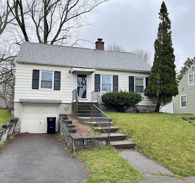 1st image of 617 Salisbury Park Dr