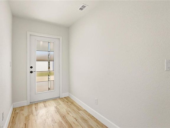 4th image of 6 NW 13th PL
