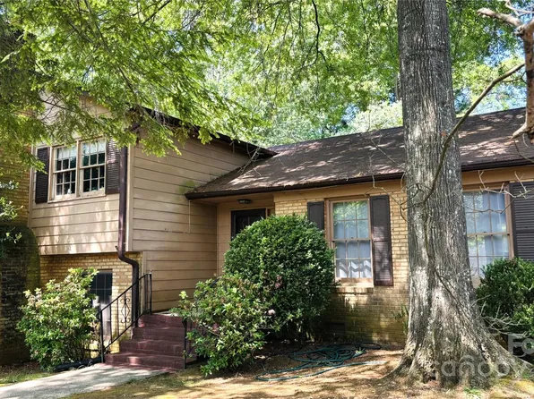 425 Roselawn Pl, Charlotte, NC 28211