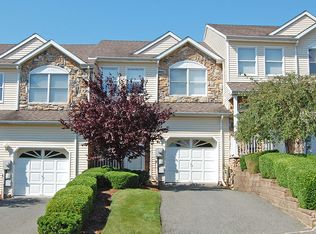 130 Springhill Dr, Morris Plains, NJ 07950