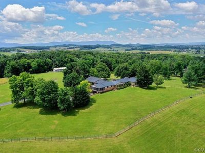 240 Privado Ln, Waynesboro, VA, 22980