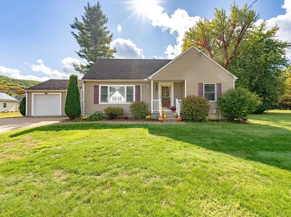 128 Ferry St, Easthampton, MA 01027