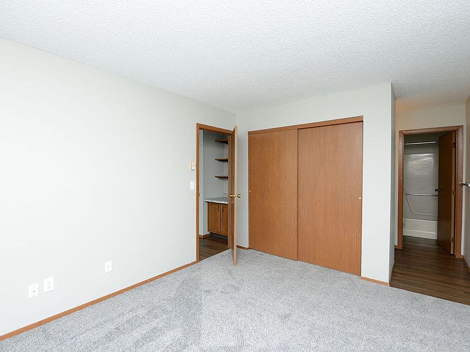 3211B 15th Ave S, Fargo, ND 58103 Zillow