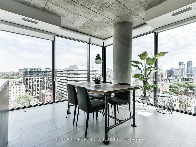 111 Bathurst St #908 — Photo 2