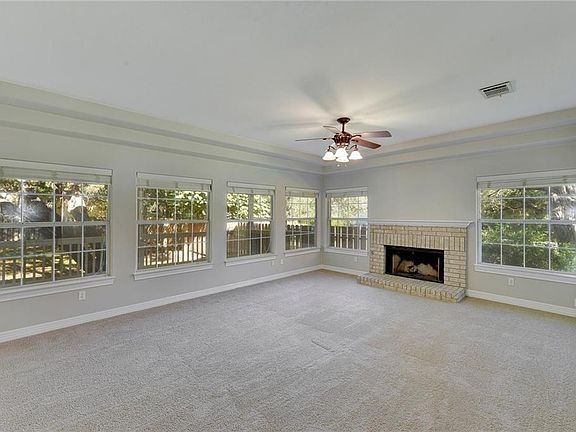 4th image of 315 Plum Dr