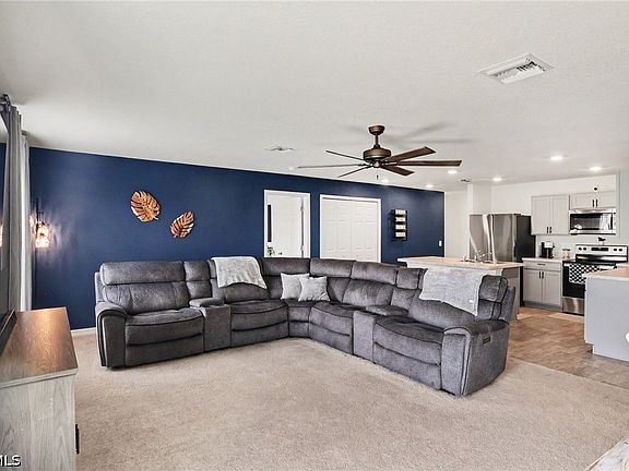 3rd image of 1409 NE 4th Pl