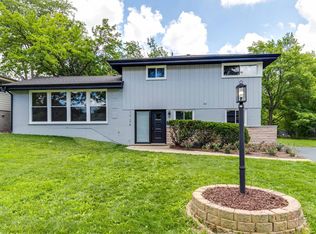 1726 Winthrop Rd, Highland Park, IL 60035