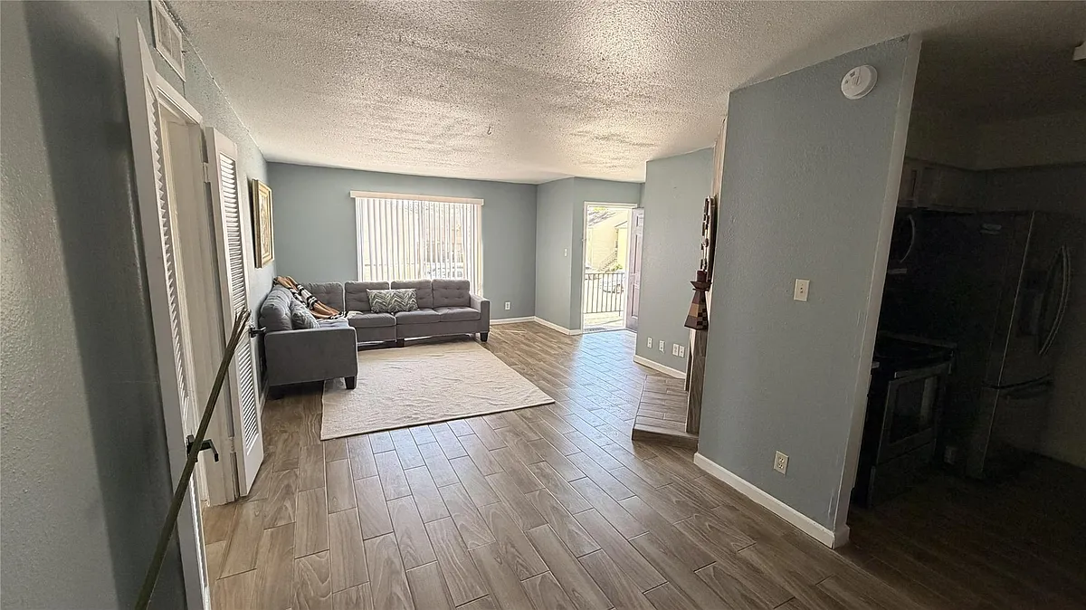 Building Photo - 6200 W Tidwell Rd #1702