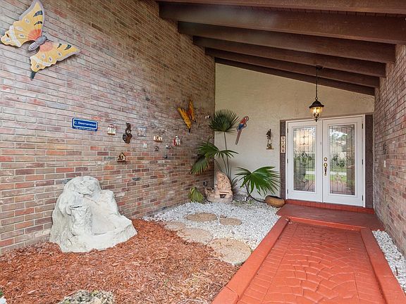 2nd image of 9760 NW 17th Street