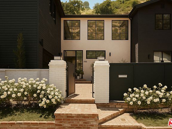 2nd image of 1937 N Beverly Dr