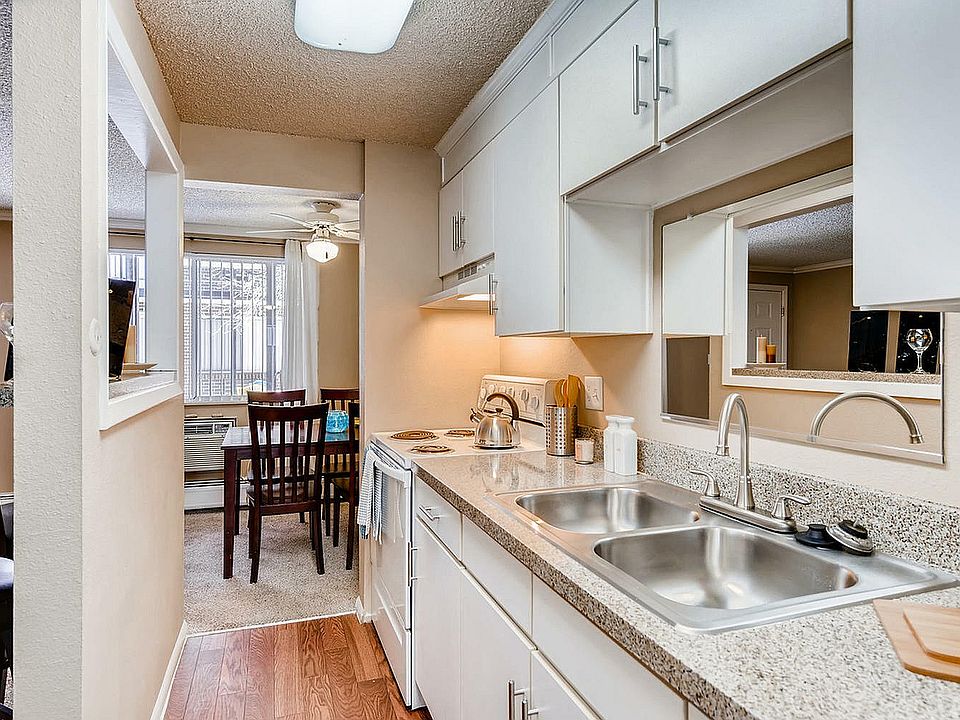 995 Humboldt St Denver CO-large-011-3-Kitchen-1500x1000-72dpi