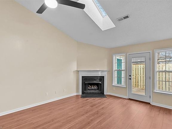 5th image of 142 Wesley Harris Cir