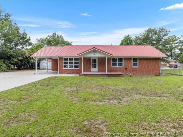 344 S 4th St, Saint Pauls, NC 28384